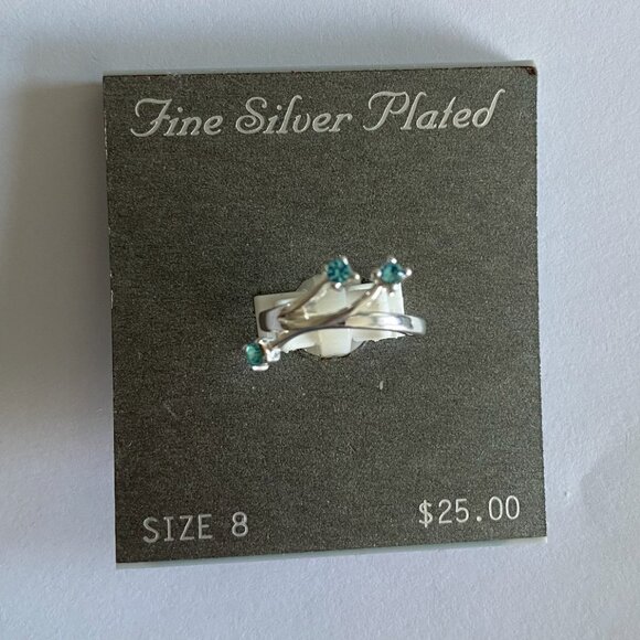 NWT Kohl's Signed Fine Silver Plated Ring Sz 8 Blue Gemstone Rhinestone MSRP $25 - Picture 1 of 8